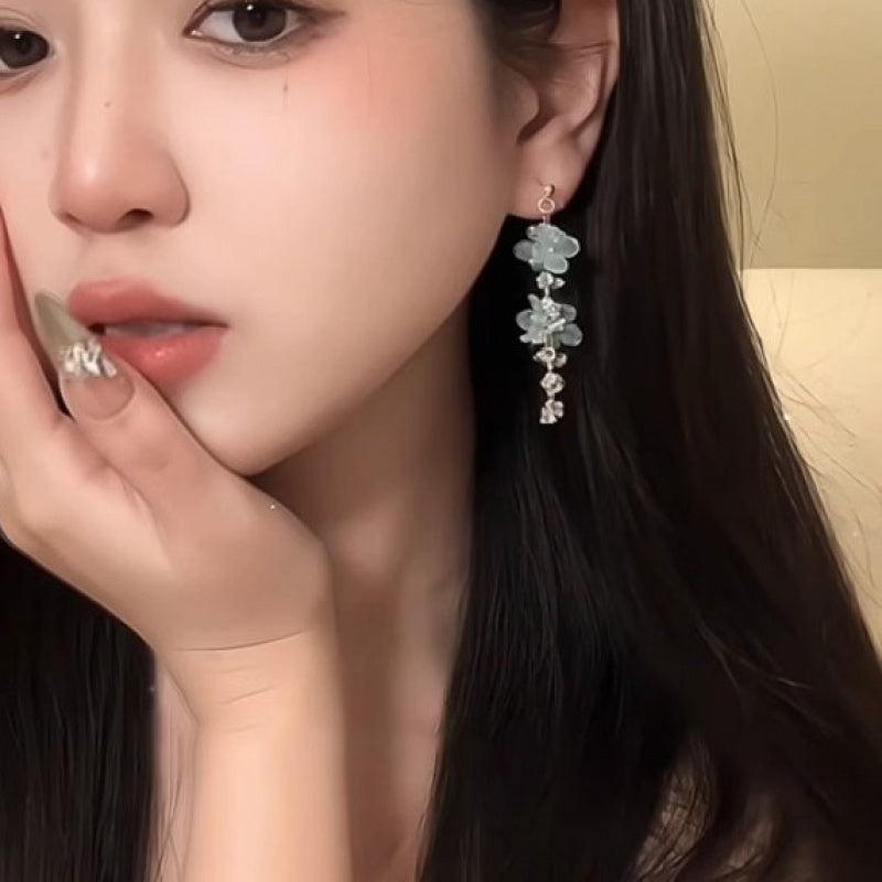 1pc fresh and light blue floral tassel earrings, a long and elegant summer forest-style vacation accessory