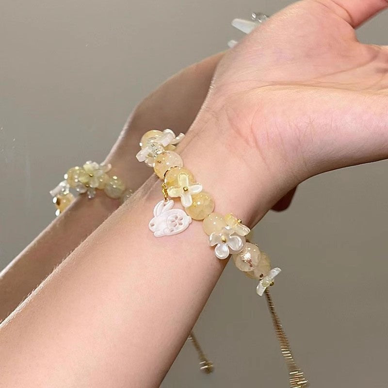1pc Osmanthus Scented Beaded Bracelet for Women - Elegant Court-Style Jewelry with White & Yellow Beads, Golden-Tone Spacers & Accents, Durable Everyday & Party Wear, Perfect Gift for Her