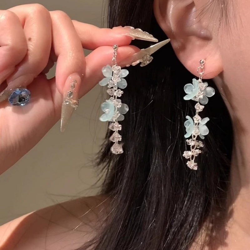1pc fresh and light blue floral tassel earrings, a long and elegant summer forest-style vacation accessory