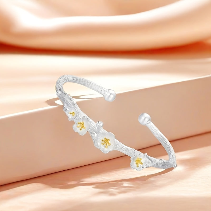 Foot Silvery S999 Bracelet Sterling Silvery Bracelet Ladies' Open Bracelet Can Be Freely Adjusted In Size To Give Girlfriend A Birthday And Holiday Gift. The Silvery Weight Is 20g\u002F0.7 Oz.